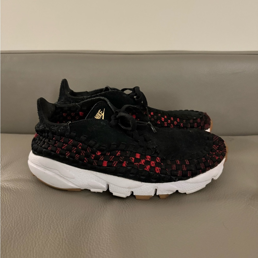NIKE AIR FOOTSCAPE WOVEN N7 (WONEN’S) AA0508-001 size 7